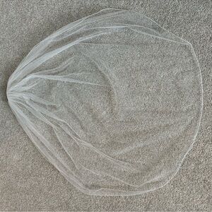 David’s bridal finger tip length veil